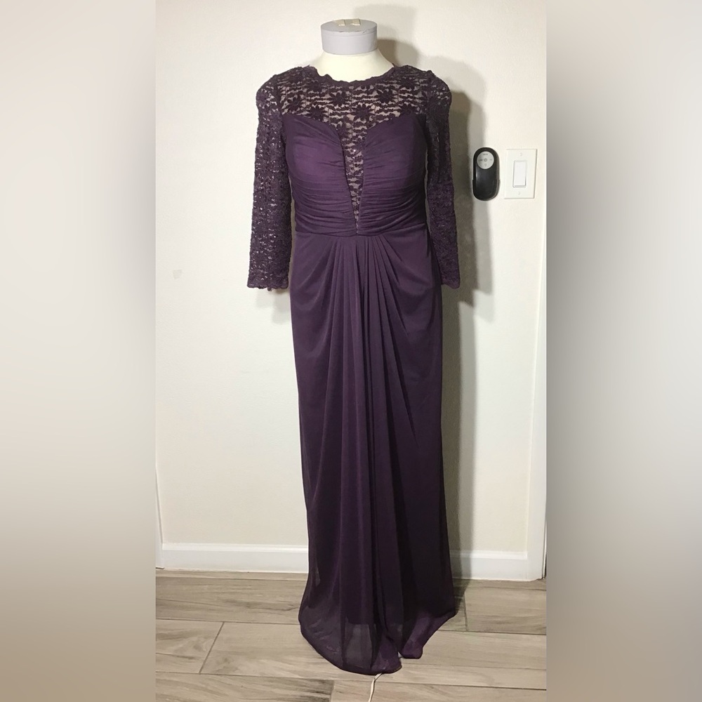 Alex evening Dress Sleeve  long  size 16 Elegant Purple Lace Evening Gown